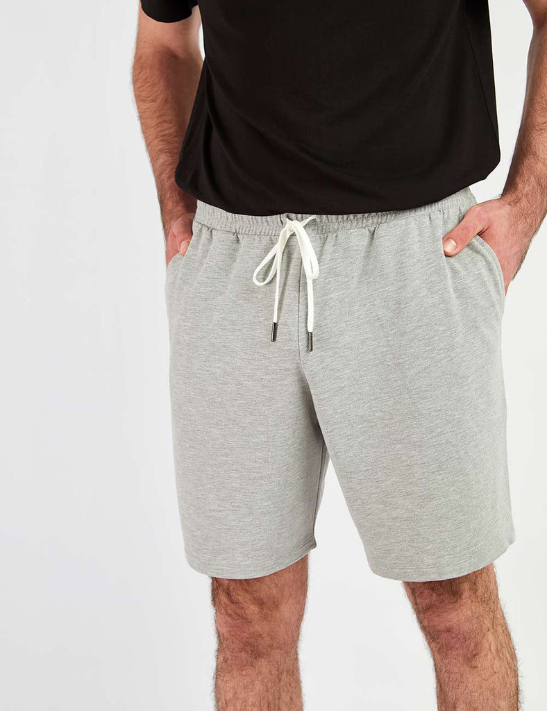 short para hombre plomo