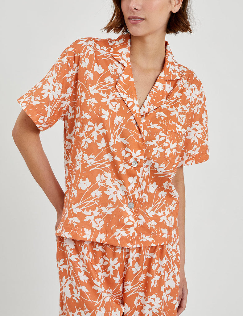 ropa de dormir mujer naranja blanco flores
